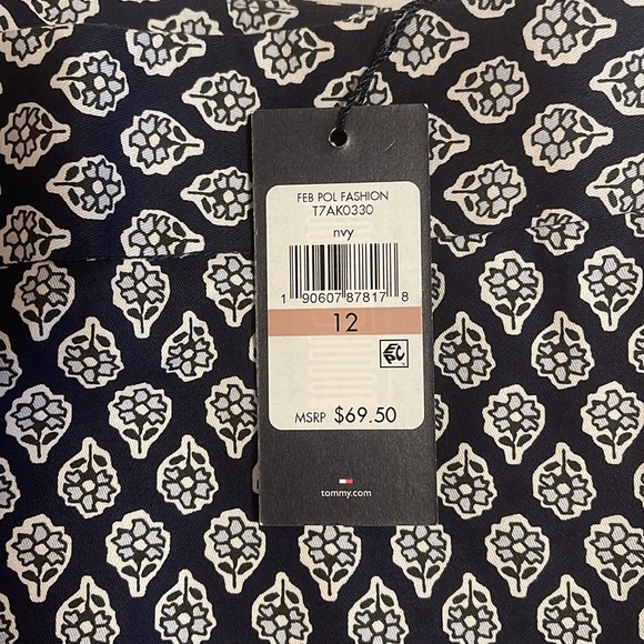 Floral print pants with zipper front, tapered leg, lightweight cotton fabric. - Picture 3 of 6